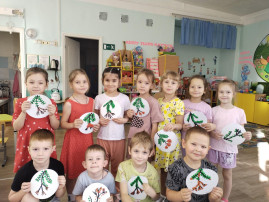 Пластилинография "Ветка рябины" Пластилинография "Ветка рябины".